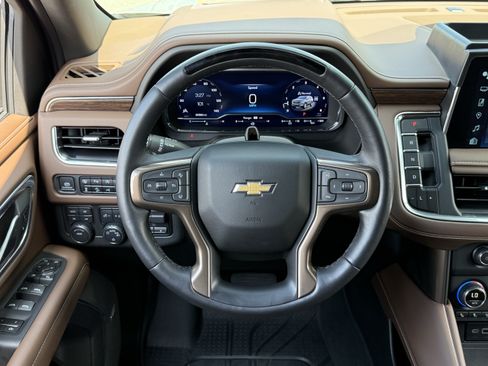 Used 2023 Chevrolet Tahoe High Country w/ Advanced Technology Package AWD/4WD image 17