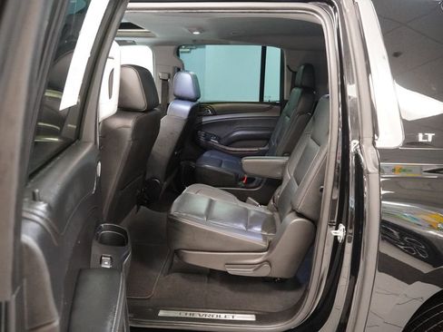 Used 2020 Chevrolet Suburban LT image 22