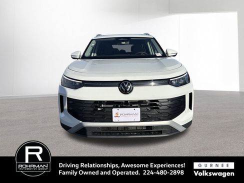 New 2026 Volkswagen Tiguan SE image 3