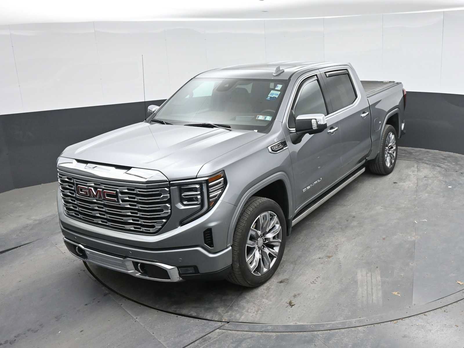 Used 2025 GMC Sierra 1500 Denali w/ Denali Reserve Package AWD/4WD image 33