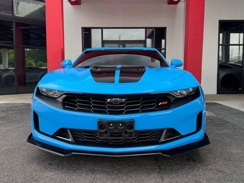 Used 2022 Chevrolet Camaro LT RWD image 3