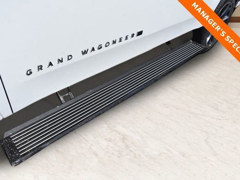 New 2025 Jeep Grand Wagoneer Series II Obsidian w/ Quick Order Packagew 28T image 10