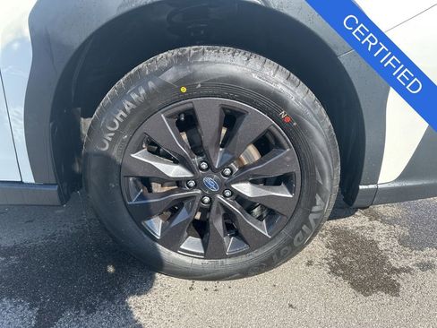 Certified 2025 Subaru Outback Onyx Edition AWD/4WD image 36