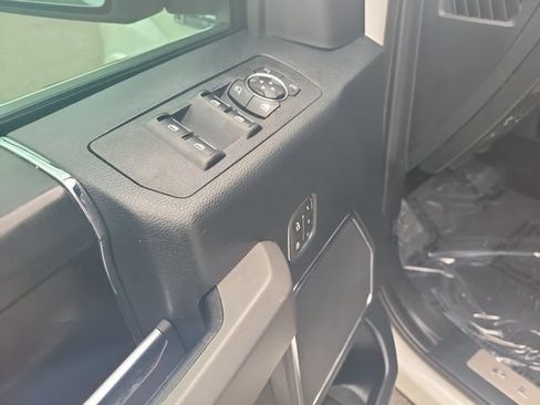 Certified 2019 Ford F150 Platinum w/ Equipment Group 701A Luxury AWD/4WD image 21