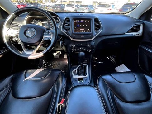 Used 2016 Jeep Cherokee Latitude image 11