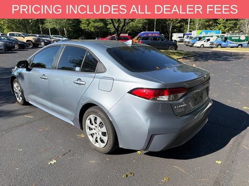Used 2022 Toyota Corolla LE FWD image 4