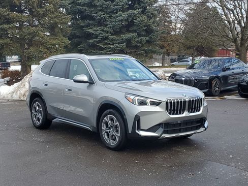 Used 2025 BMW X1 xDrive28i w/ Convenience Package image 4