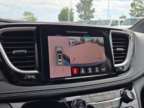 New 2026 Chrysler Pacifica Select image 33