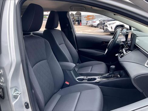 Used 2024 Toyota Corolla LE FWD image 9