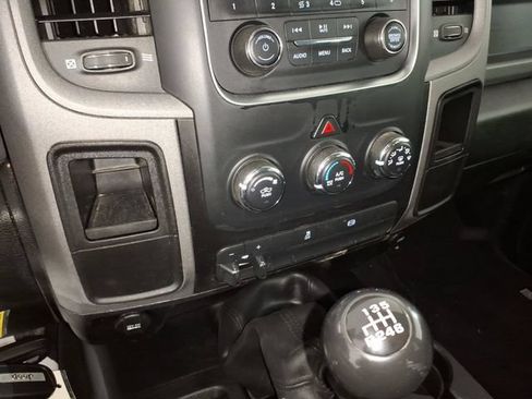 Used 2018 RAM 2500 Tradesman w/ Chrome Appearance Group AWD/4WD image 19