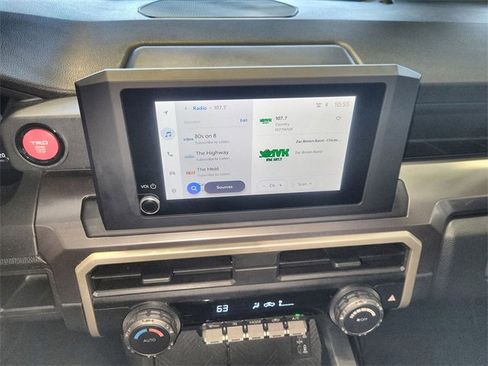 Certified 2025 Toyota Tacoma TRD Off-Road image 16