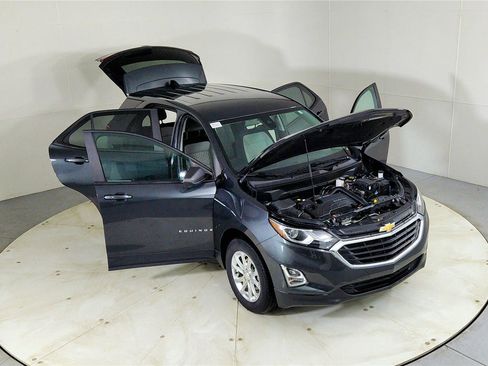 Used 2020 Chevrolet Equinox LS w/ LS Convenience Package image 25