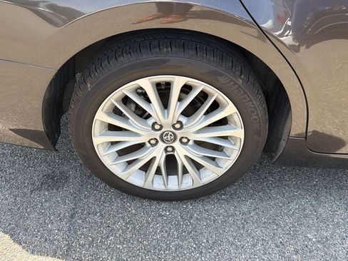 Used 2019 Toyota Camry XLE FWD image 22