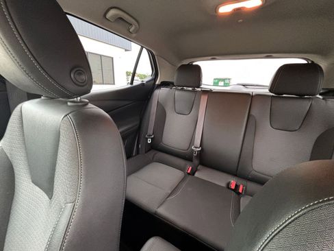 Used 2025 Buick Encore GX Preferred FWD image 39