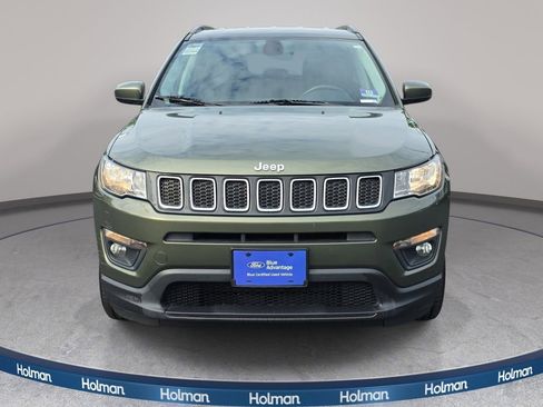 Used 2019 Jeep Compass Latitude AWD/4WD image 2