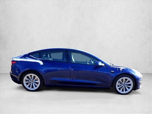 Used 2022 Tesla Model 3 Long Range image 4
