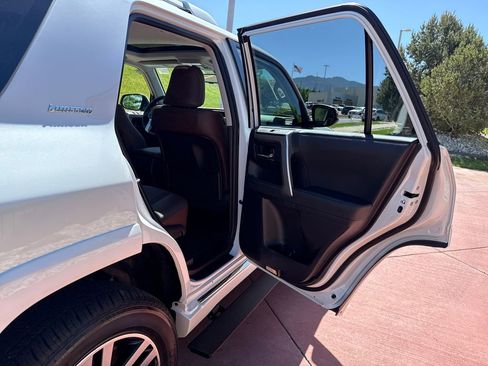 Used 2024 Toyota 4Runner Limited AWD/4WD image 24