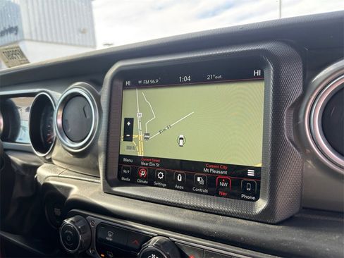 Used 2023 Jeep Gladiator Overland image 20