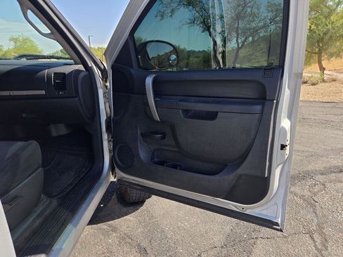 Used 2013 Chevrolet Silverado 1500 LT RWD image 18