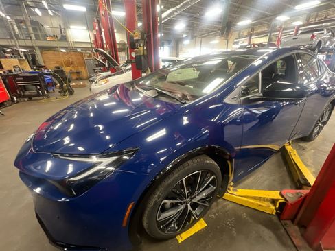 Certified 2024 Toyota Prius XLE AWD/4WD image 3