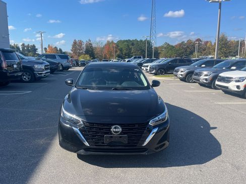 Used 2024 Nissan Sentra SV image 3