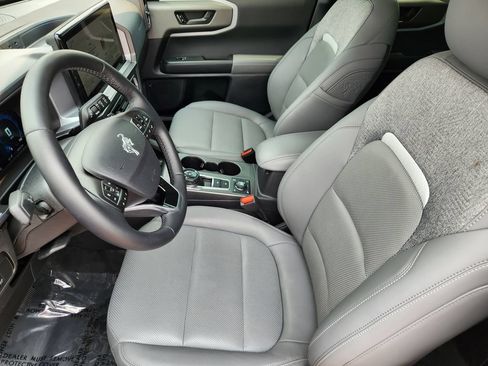 Used 2025 Ford Bronco Sport Badlands AWD/4WD image 4