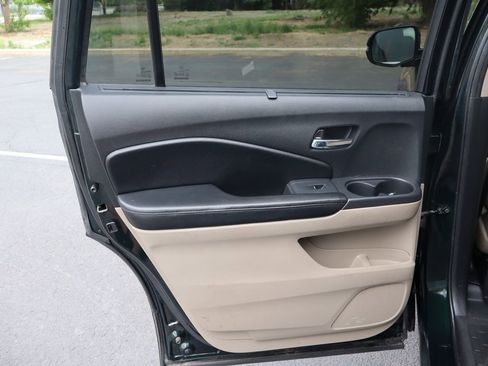 Used 2016 Honda Pilot Touring image 26