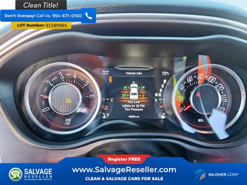 Used 2015 Dodge Challenger SXT image 12