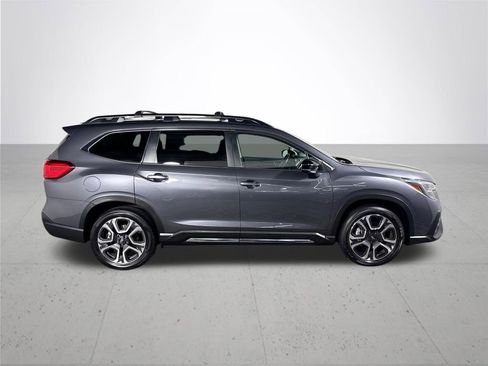 Used 2024 Subaru Ascent Limited w/ Technology Package AWD/4WD image 5