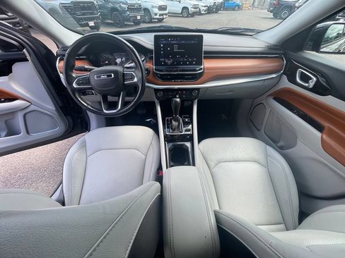 Used 2022 Jeep Compass Limited AWD/4WD image 3