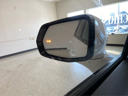 Used 2021 Cadillac XT4 Sport w/ Sun And Sound Package image 40