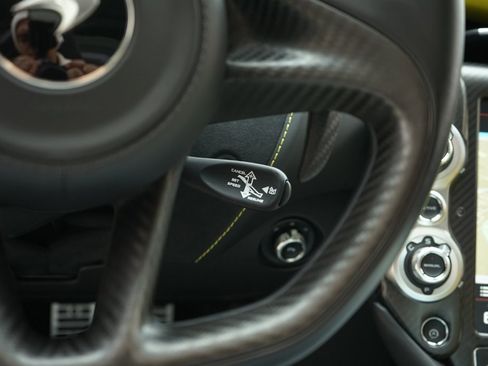 Used 2022 McLaren 720S Spider image 30