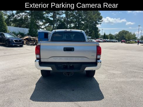 Used 2021 Toyota Tacoma SR5 RWD image 7