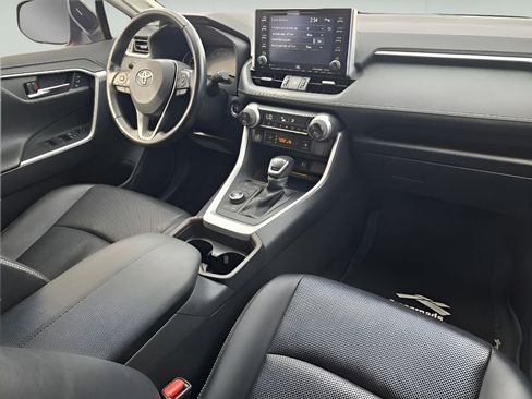 Used 2019 Toyota RAV4 Limited image 26