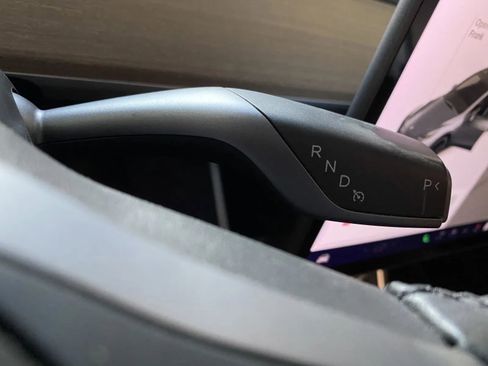 Used 2020 Tesla Model Y Performance image 18
