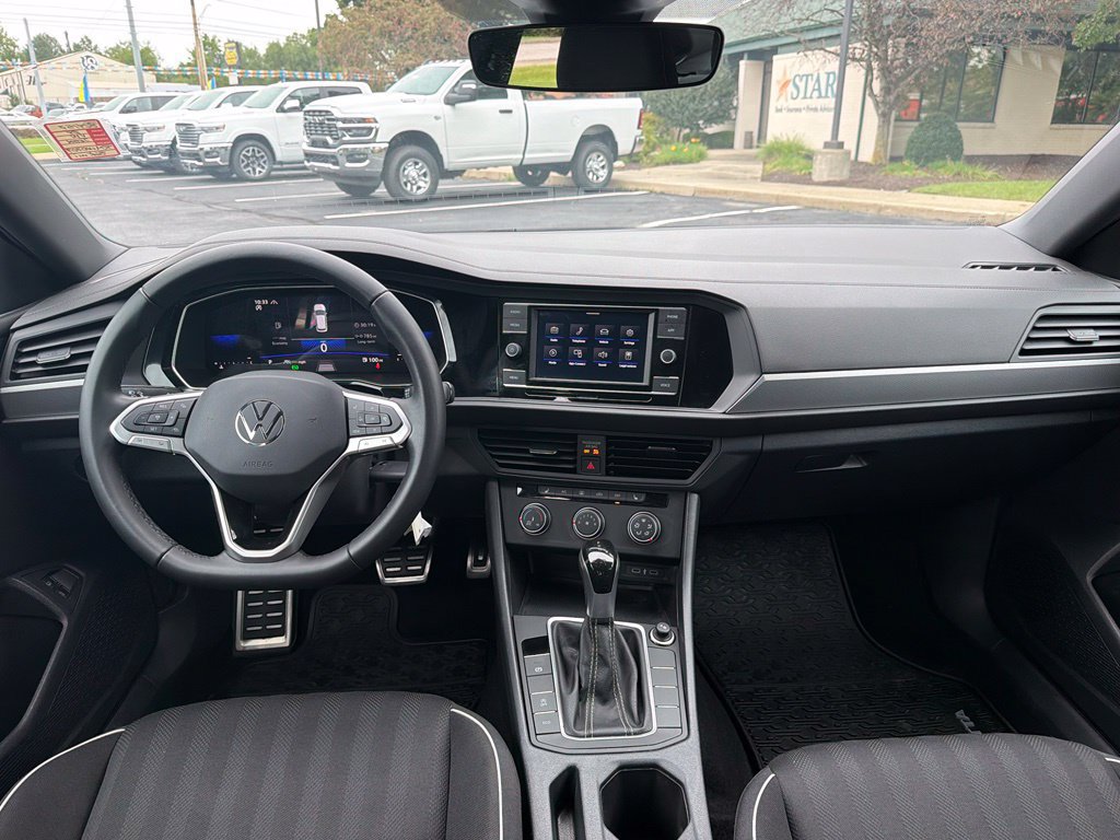 Used 2024 Volkswagen Jetta Sport FWD image 6
