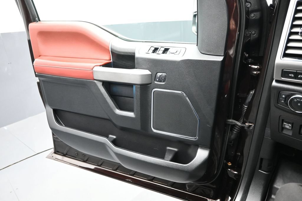 Used 2018 Ford F150 Platinum w/ Technology Package AWD/4WD image 10