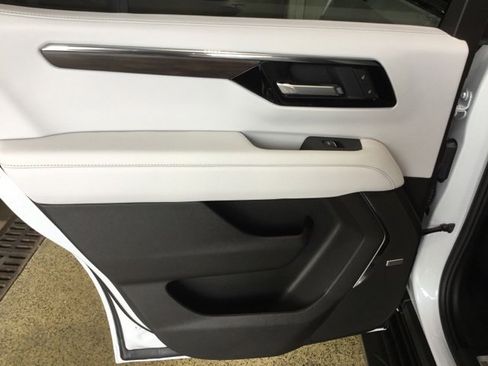 New 2026 Chevrolet Tahoe Premier image 49