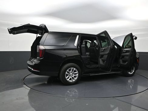 Used 2025 Chevrolet Tahoe LS RWD image 28