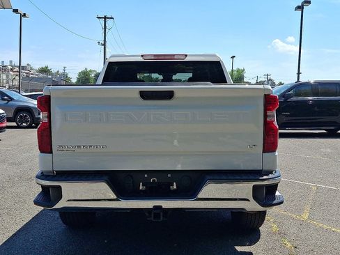 Used 2024 Chevrolet Silverado 1500 LT AWD/4WD image 6