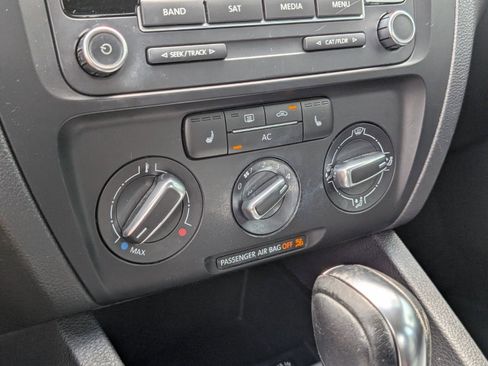 Used 2012 Volkswagen Jetta SE FWD image 39