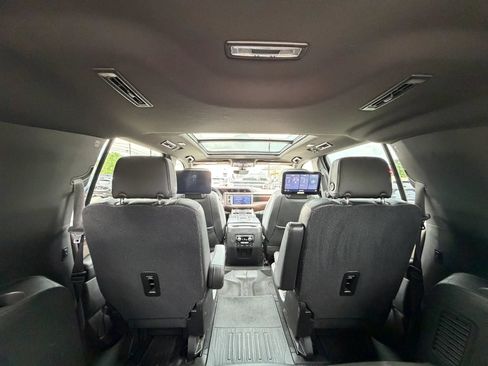 Used 2021 GMC Yukon XL Denali w/ Denali Premium Package AWD/4WD image 16