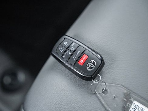 New 2026 Toyota Sienna XLE image 45