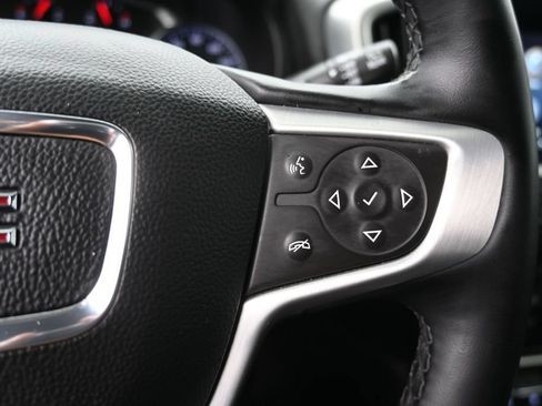 Used 2024 GMC Terrain SLT AWD/4WD image 17
