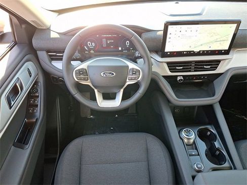 New 2026 Ford Explorer Active image 7