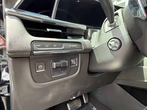 Used 2024 Cadillac Escalade V w/ LPO, ONYX Package AWD/4WD image 16