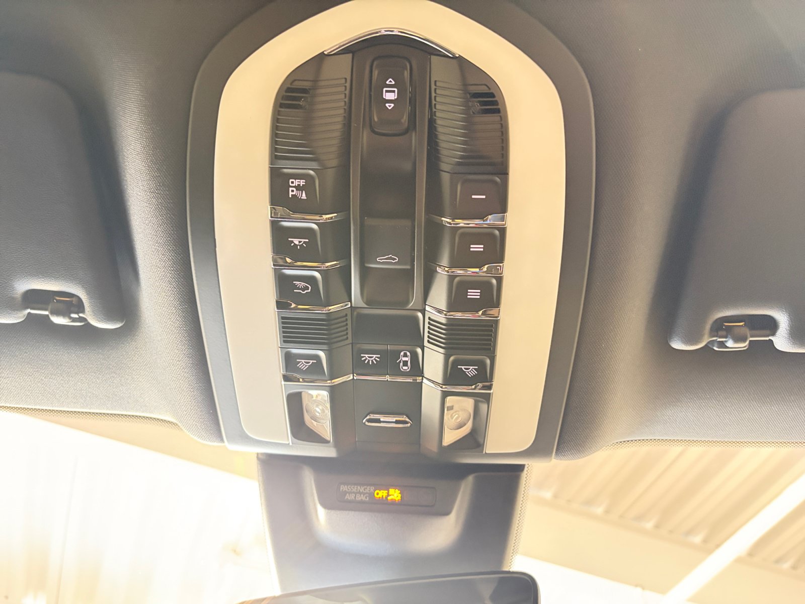 Certified 2026 Porsche Macan AWD/4WD image 44