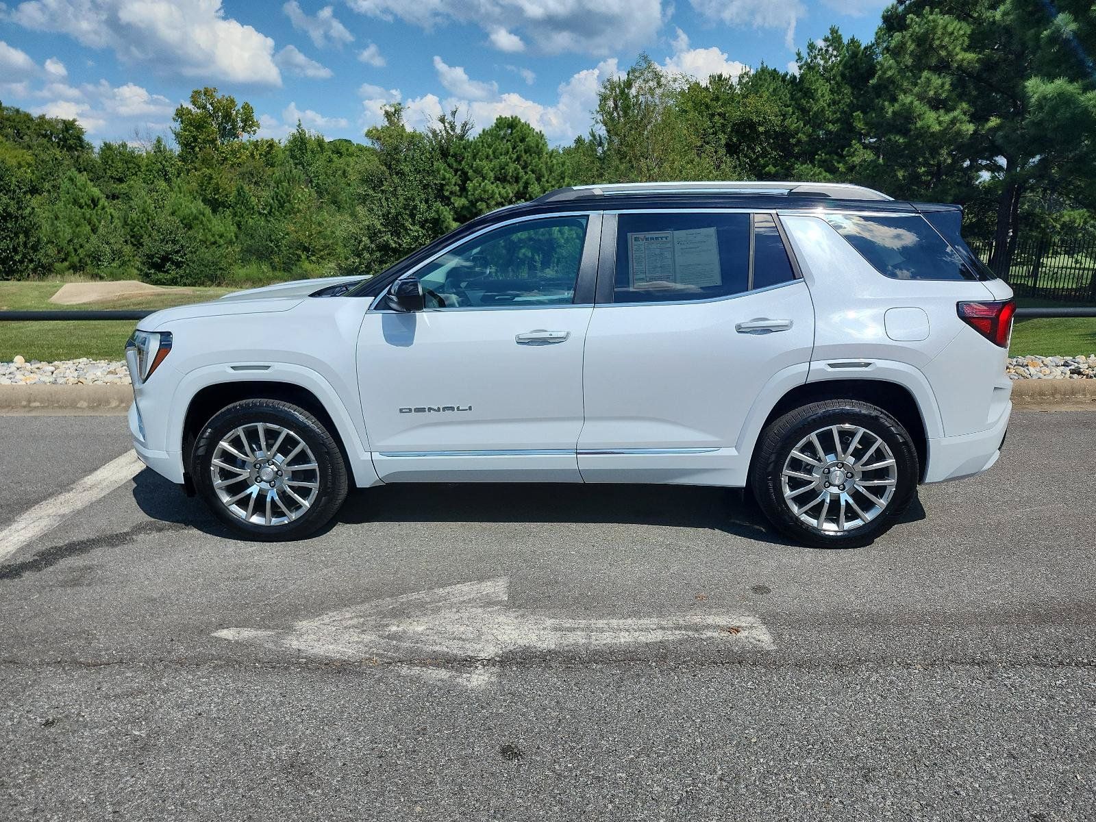 Used 2026 GMC Terrain Denali AWD/4WD image 2
