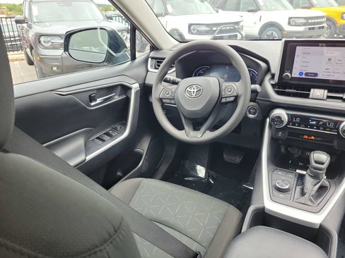 Used 2024 Toyota RAV4 AWD Hybrid image 13