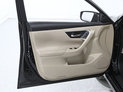 Used 2018 Nissan Altima 2.5 SV image 4